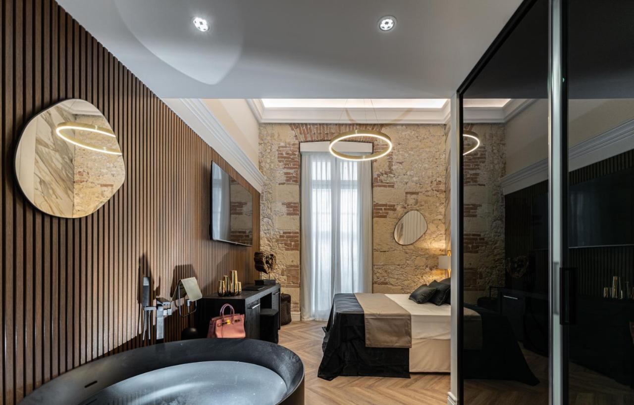 Nero Luxury Suites 칼리아리 외부 사진