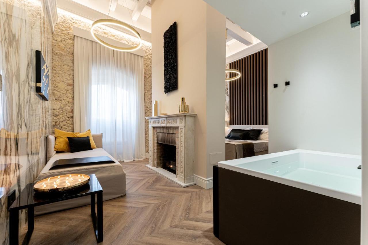 Nero Luxury Suites 칼리아리 외부 사진