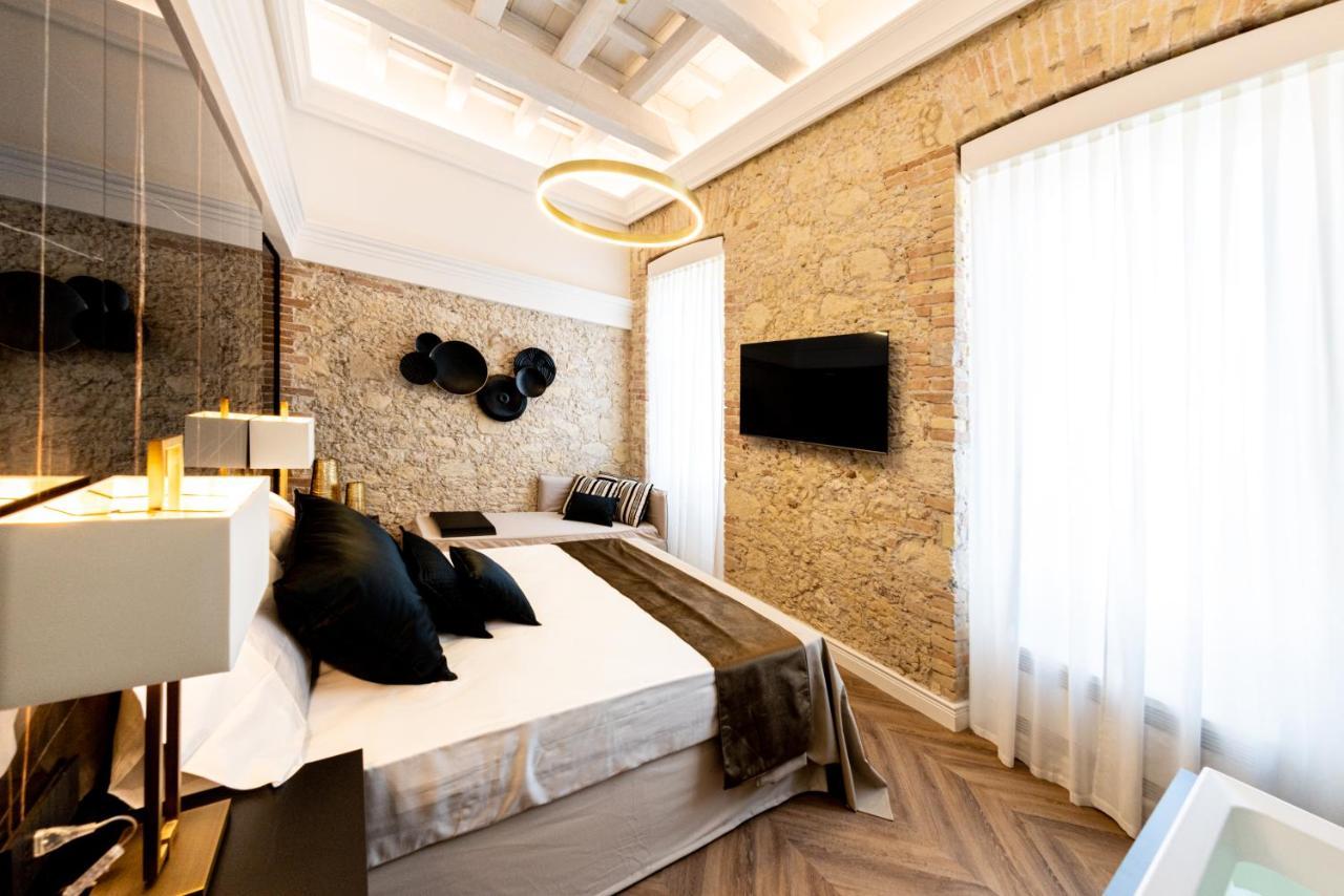 Nero Luxury Suites 칼리아리 외부 사진