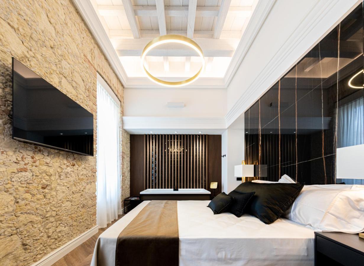 Nero Luxury Suites 칼리아리 외부 사진